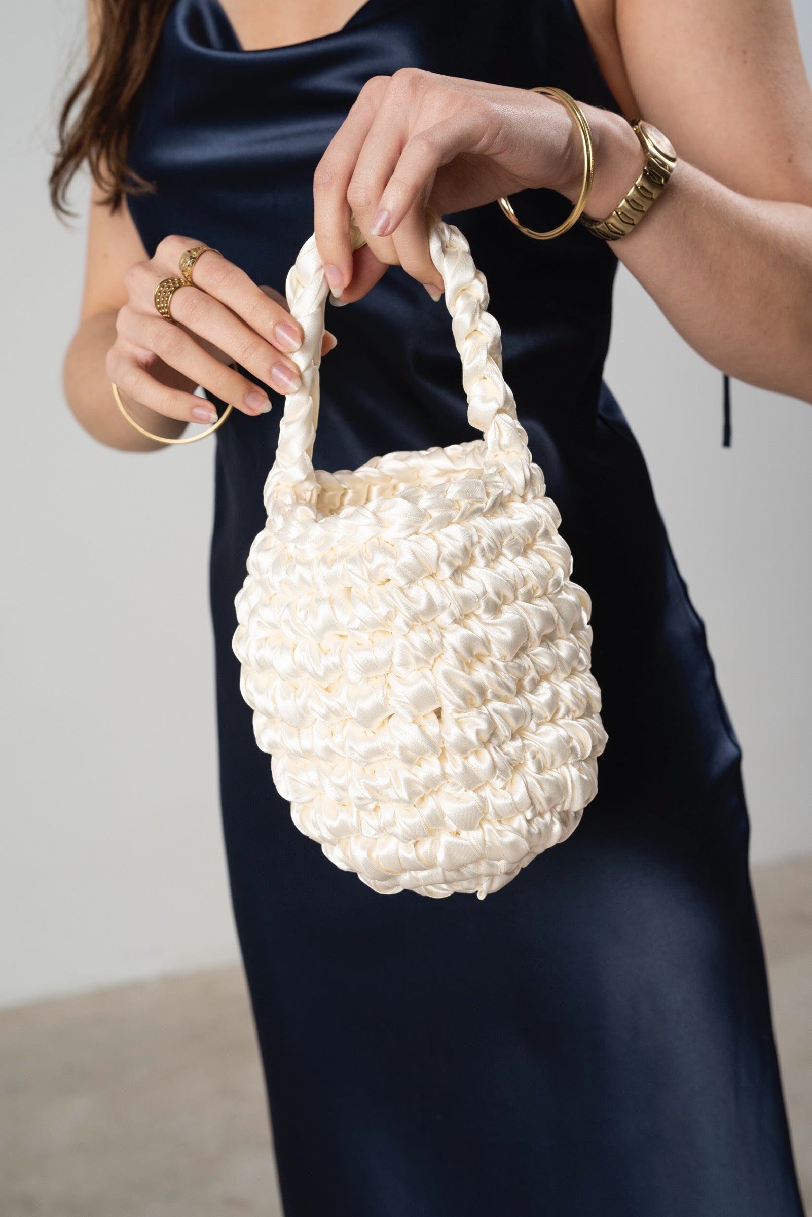 Bombonera de Raso - Marfil